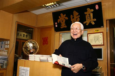 蔡百勵通勝|堪輿大師蔡伯勵離世 享年96歲 編纂《通勝》累售逾百。